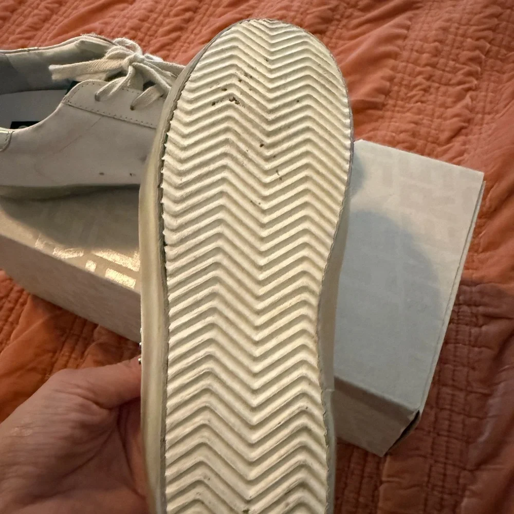 Golden Goose White Leather Sneakers with Gold Star - Picture 3 of 3